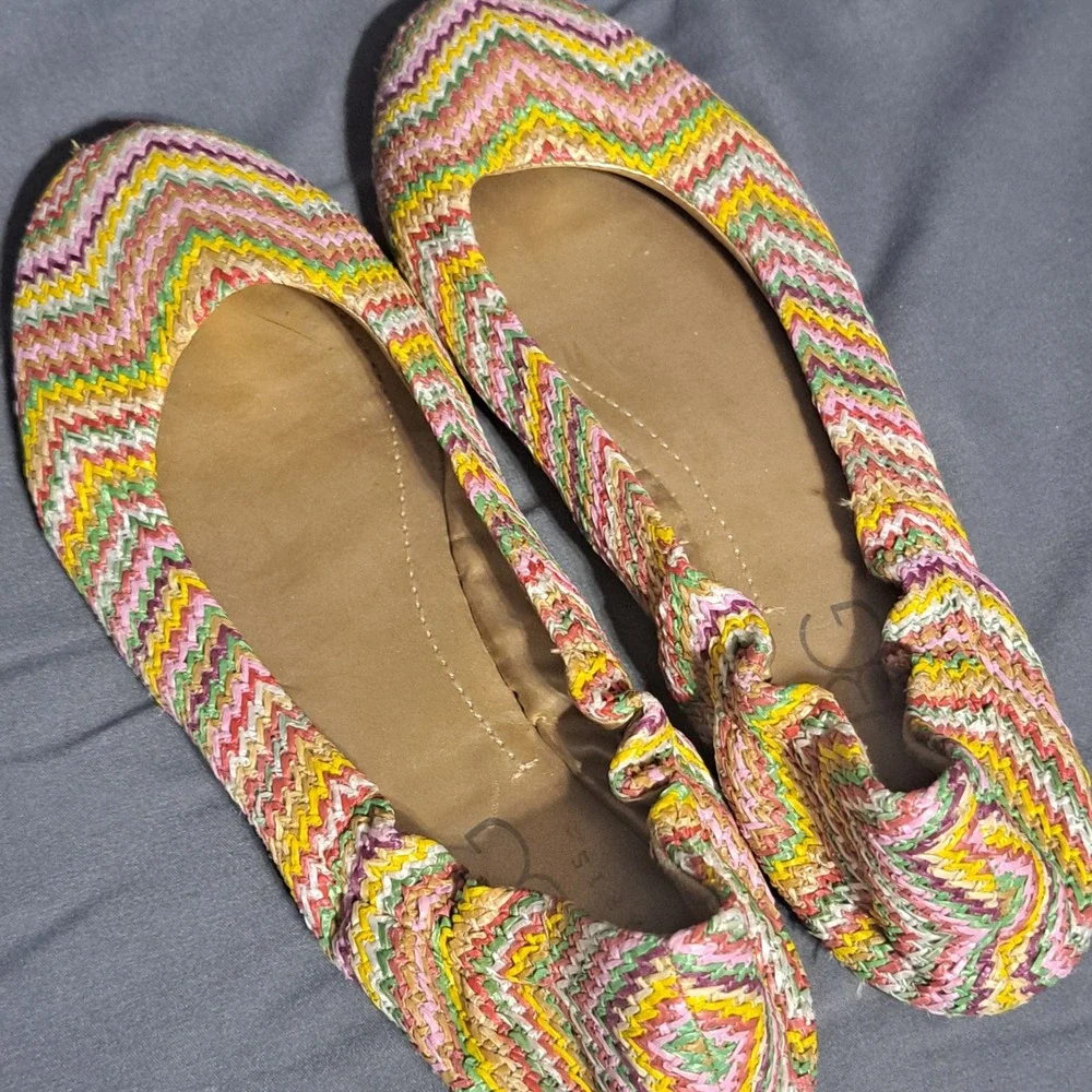 BCBG Paris PL-MAGIE Multi-Color Woven Chevron‎ Slip On Ballet Flats /US 5.5 B